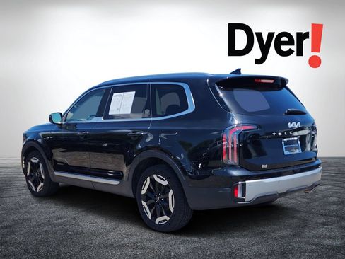 Used 2024 Kia Telluride EX w/ EX Captain's Chair Package AWD/4WD image 7