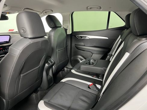 Used 2025 Buick Envision Sport Touring image 27