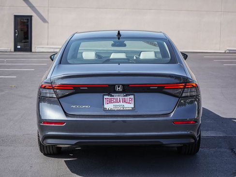 Used 2025 Honda Accord SE image 8