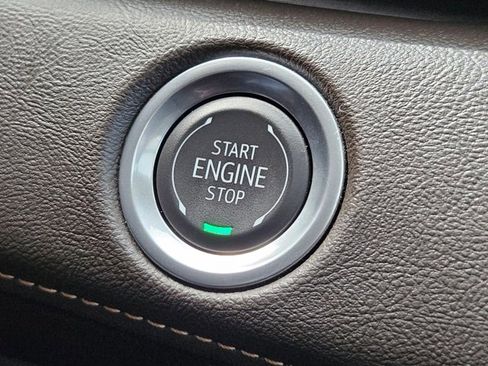 Used 2024 Cadillac Escalade Premium Luxury w/ Performance Package AWD/4WD image 17