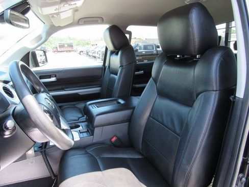 Used 2021 Toyota Tundra SR5 w/ Trail Edition image 12