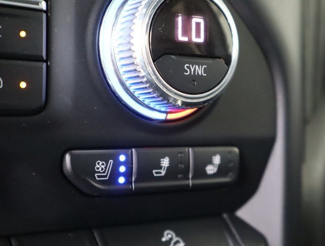 Used 2020 GMC Sierra 1500 AT4 w/ AT4 Premium Package AWD/4WD image 40