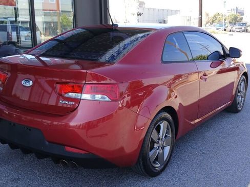 Used 2010 Kia Forte Koup EX image 7