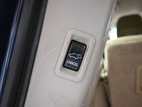 Used 2014 Nissan Armada SV AWD/4WD image 25