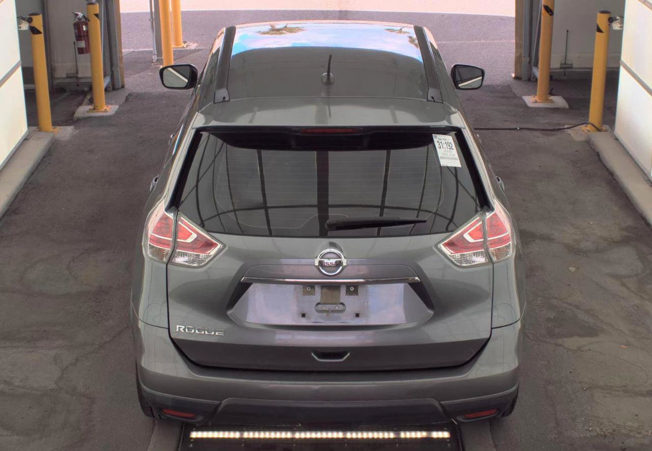 Used 2016 Nissan Rogue S FWD image 6