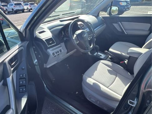 Used 2016 Subaru Forester 2.5i Premium image 9