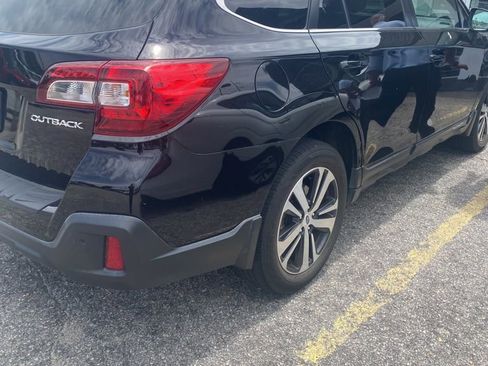 Used 2019 Subaru Outback 2.5i Limited w/ Popular Package #2 AWD/4WD image 2
