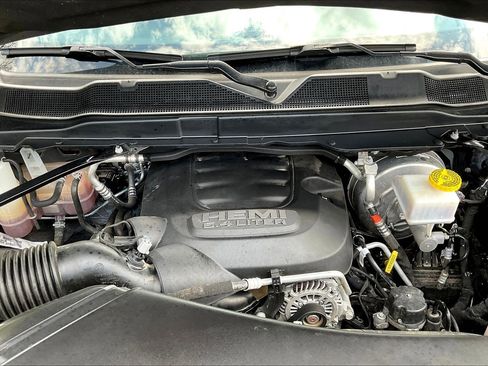 Used 2024 RAM 2500 Big Horn image 30