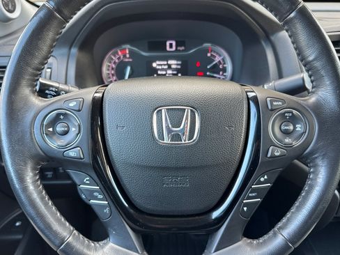 Used 2017 Honda Ridgeline RTL-E image 11