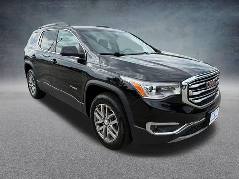 Used 2018 GMC Acadia SLE FWD image 3