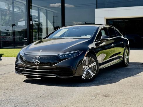 Used 2023 Mercedes-Benz EQS 450+ Sedan image 2