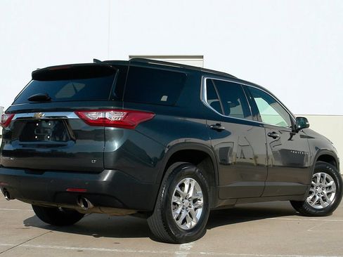 Used 2021 Chevrolet Traverse LT AWD/4WD image 3