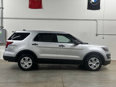 Used 2017 Ford Explorer 4WD Police Interceptor w/ Ready For The Road Package image 2