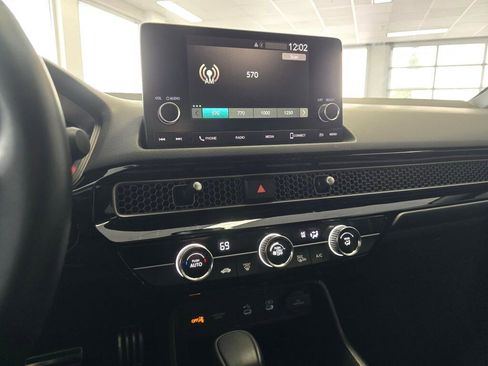 Used 2025 Honda Civic Sport image 28