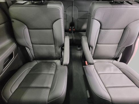 Used 2023 GMC Acadia SLT w/ Trailering Package image 24