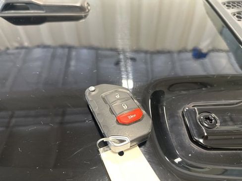 Used 2023 Jeep Gladiator Overland image 44