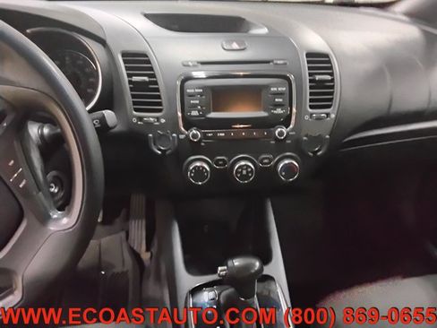 Used 2017 Kia Forte LX FWD image 12
