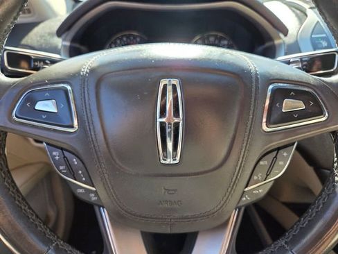 Used 2019 Lincoln MKZ Reserve FWD image 31
