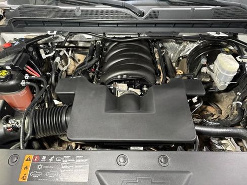 Used 2018 Chevrolet Silverado 1500 W/T w/ Trailering Package AWD/4WD image 6