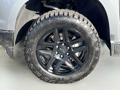 Used 2024 Chevrolet Silverado 1500 Custom Trail Boss AWD/4WD image 29