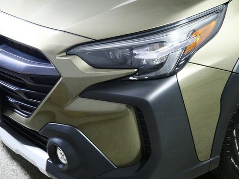 Used 2025 Subaru Outback Limited image 16