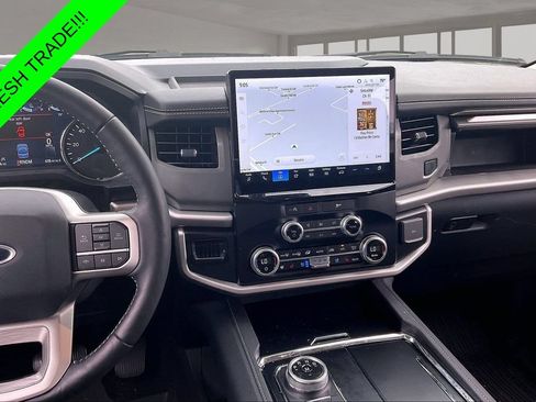 Used 2024 Ford Expedition XLT RWD image 9