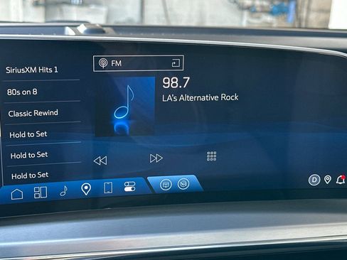 Certified 2024 Cadillac Lyriq Luxury image 25