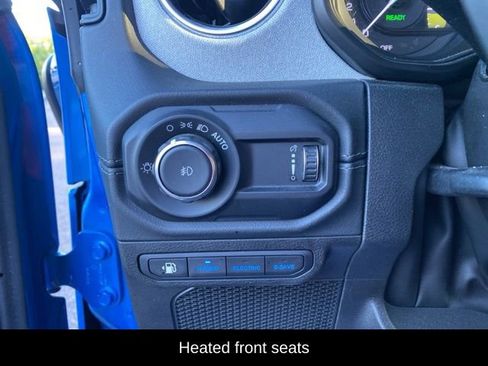 Used 2024 Jeep Wrangler Unlimited Sahara AWD/4WD image 9