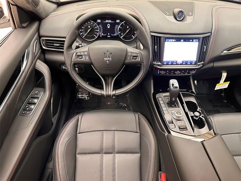 Used 2024 Maserati Levante GT Ultima image 24