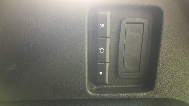 Used 2025 Lincoln Aviator AWD image 28