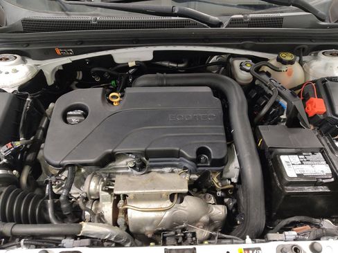 Used 2019 Chevrolet Malibu LS w/ Driver Confidence Package II FWD image 30