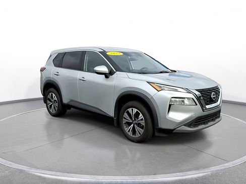 Used 2023 Nissan Rogue SV AWD/4WD image 2