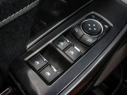Used 2024 Ford F150 Lariat AWD/4WD image 9