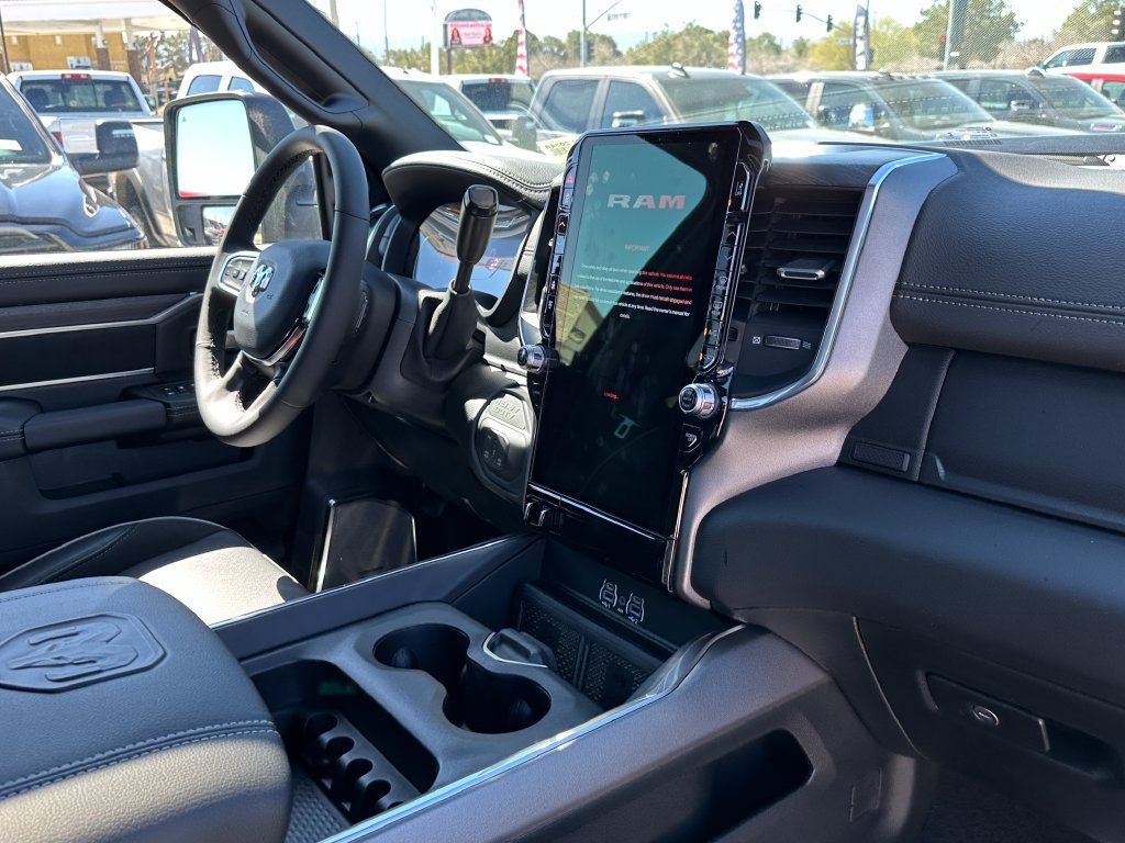 New 2026 RAM 2500 Laramie AWD/4WD image 8