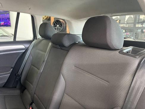 Used 2016 Volkswagen Golf S FWD image 36