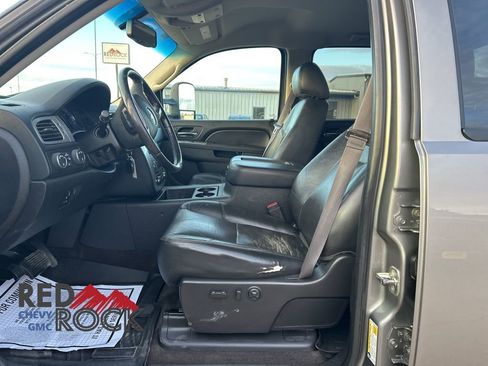 Used 2013 Chevrolet Silverado 2500 LTZ w/ LTZ Plus Package image 10