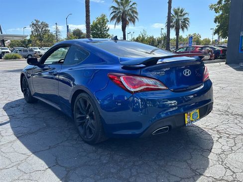 Used 2016 Hyundai Genesis Coupe 3.8 RWD image 5