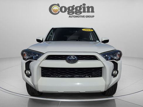Used 2015 Toyota 4Runner SR5 image 2
