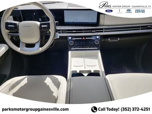 New 2024 Hyundai Santa Fe Calligraphy AWD/4WD image 13