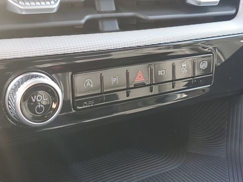 New 2026 Ford Explorer Active AWD/4WD image 31