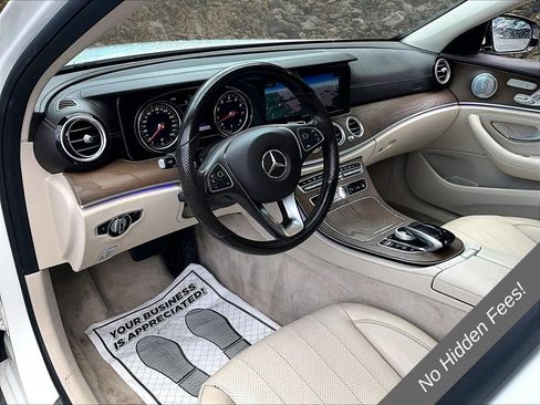 Used 2018 Mercedes-Benz E 400 4MATIC Sedan w/ Premium 1 Package image 11