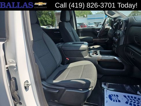 Certified 2022 Chevrolet Silverado 1500 RST w/ Redline Edition AWD/4WD image 28