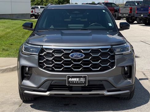 Certified 2025 Ford Explorer Platinum w/ LUX Leather Package AWD/4WD image 8