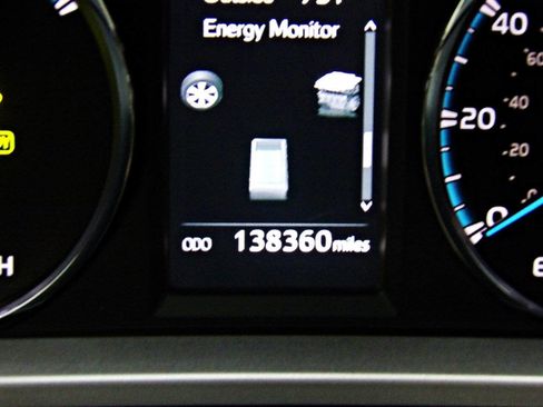 Used 2016 Toyota RAV4 XLE image 15