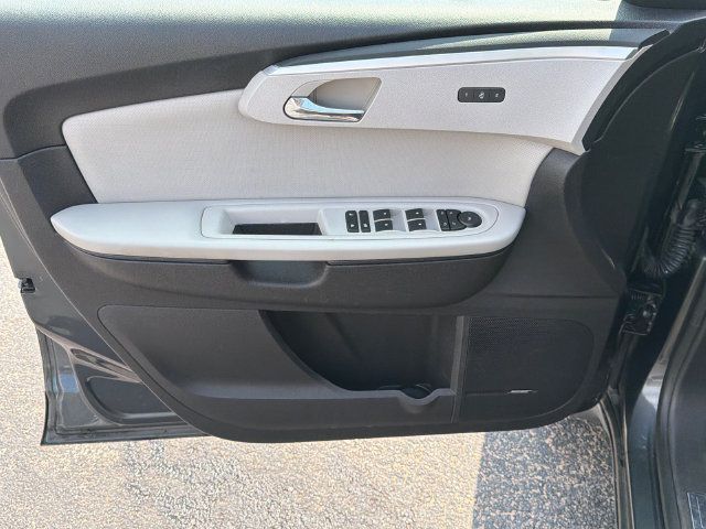 Used 2012 Chevrolet Traverse LTZ FWD image 11