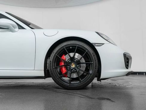 Used 2018 Porsche 911 Carrera 4S AWD/4WD image 11