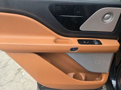 Used 2020 Lincoln Aviator Black Label w/ Dynamic Handling Package image 12