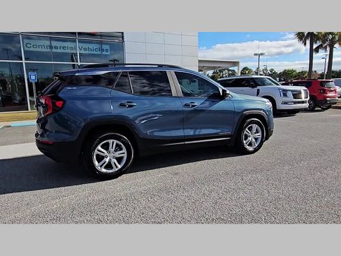 Used 2024 GMC Terrain SLE w/ Driver Convenience Package image 36