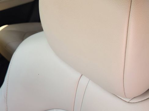 Used 2023 Toyota Highlander XLE image 16