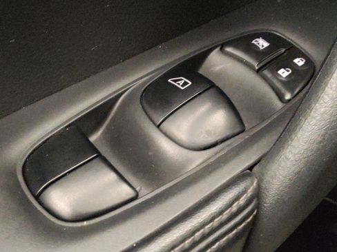 Used 2020 Nissan Rogue SV AWD/4WD image 27